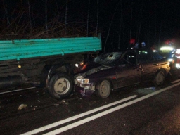 Ford Escort wjechał pod ciężarówkę w Opaleńcu