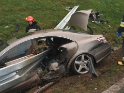 Choroszcz. Na S8 bariera wbiła się w auto