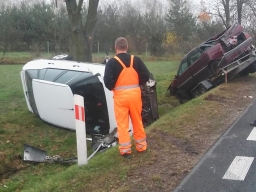 Samochód z lawetą wjechał do rowu