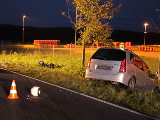 Tragiczne zderzenie osobówki z motocyklem na DK10