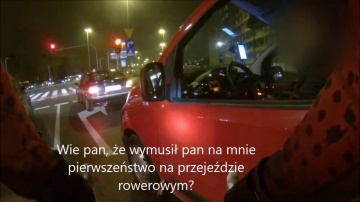 Wymusił pierwszeństwo na przejeździe rowerowym, dowie się za miesiąc od policji